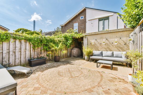 Courtyard Wall Repair in Ventura